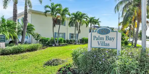 1950 Gulf Shore BLVD N