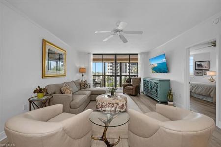 6075 Pelican Bay