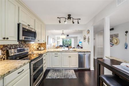 3061 Sandpiper Bay CIR