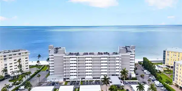 3443 Gulf Shore BLVD N