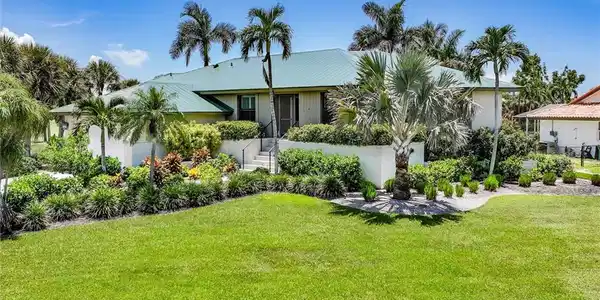 1286 Par View DR