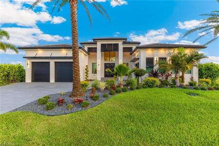 160 SW 52nd TER