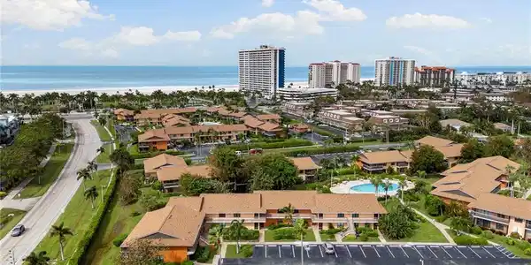 14 Manor TER
