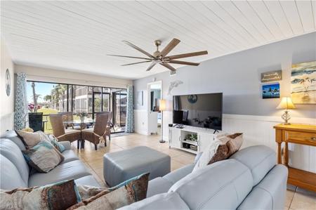 808 Cape Coral PKWY W