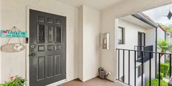 Image 4: Private Open Front Porch