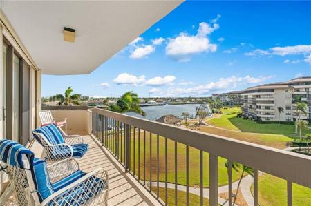 601 Seaview CT
