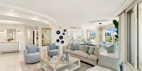13665 Vanderbilt DR