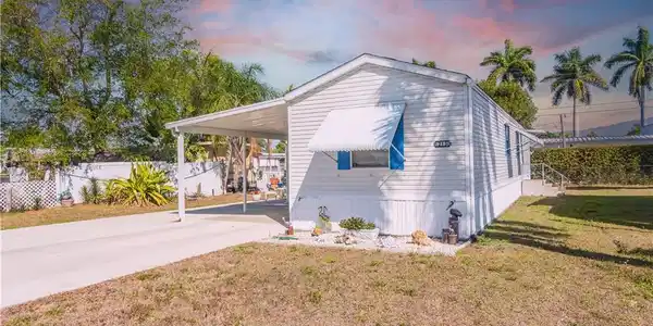 12130 Palm DR