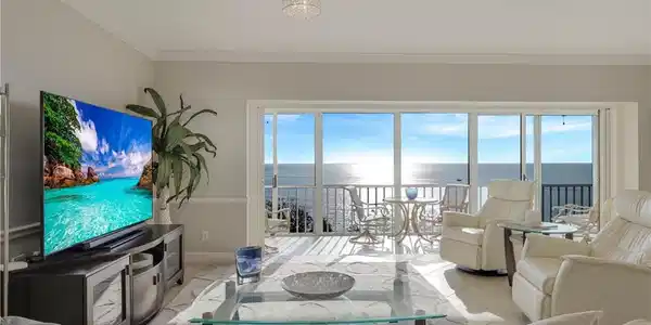 3401 Gulf Shore BLVD N