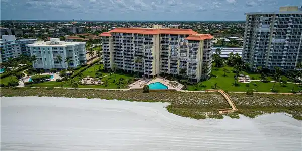 180 Seaview CT