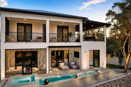 4064 Full Moon CT