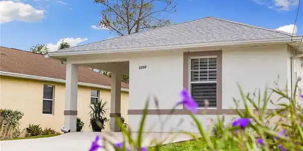 3250 Cottage Grove AVE