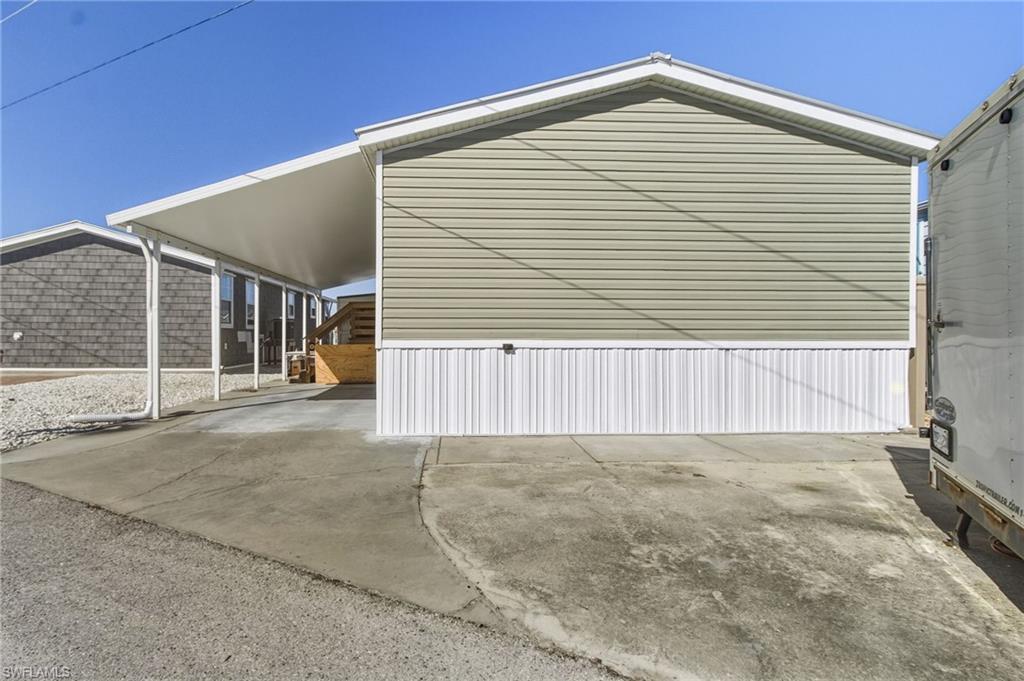 Image 3: Driveway