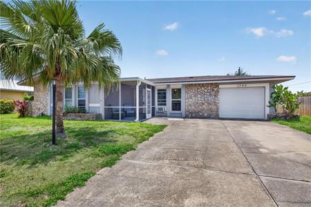 1146 SE 35th TER