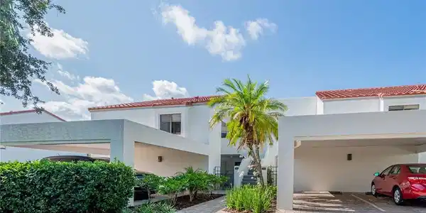 577 Beachwalk CIR