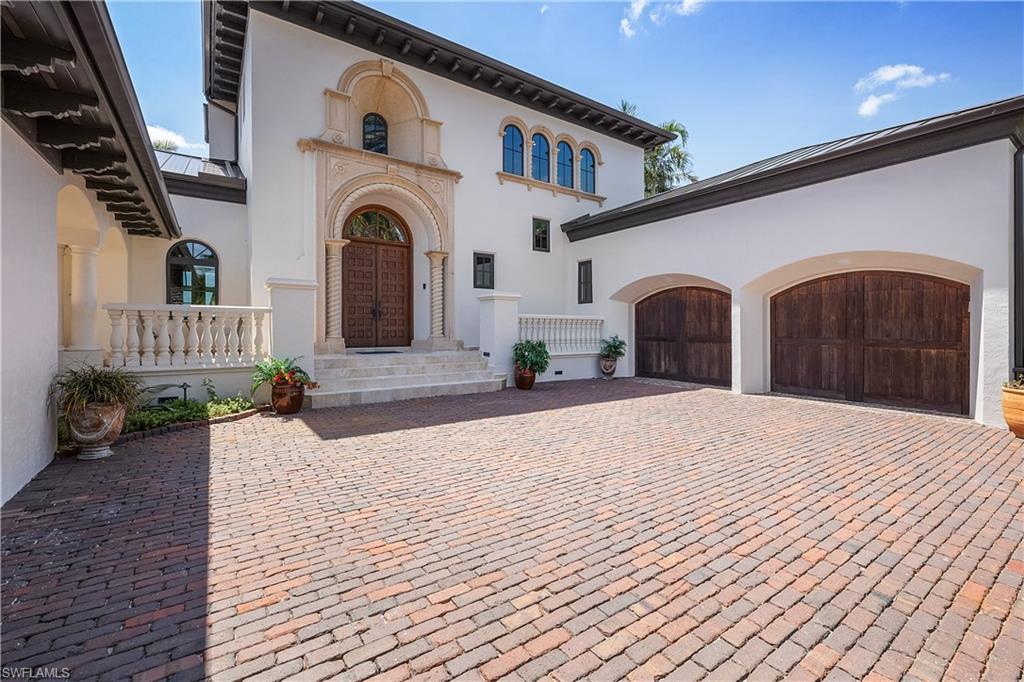 Image 3: Driveway view to west side