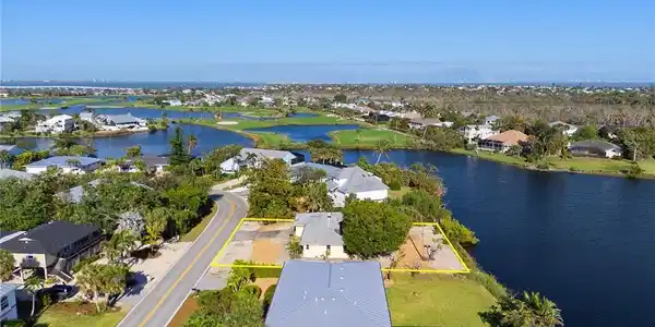 Image 2: Aerial View Dunes Community
