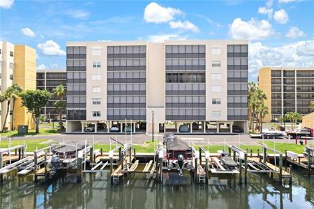 4481 Bay Beach LN