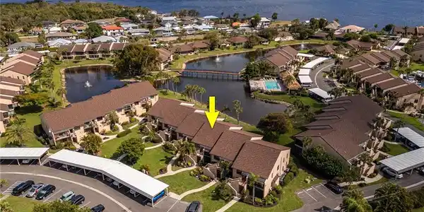 Image 2: Admiralty Yacht Club