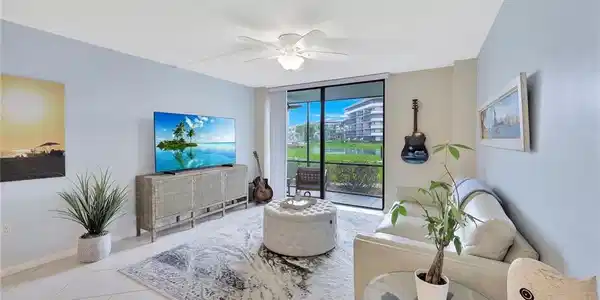 601 Seaview CT