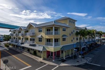 450 Old San Carlos BLVD