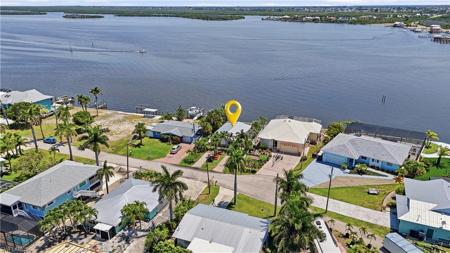 2498 Bayshore DR