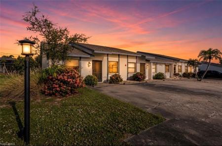 3742 SW 8th CT