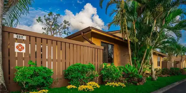 6311 Royal Woods