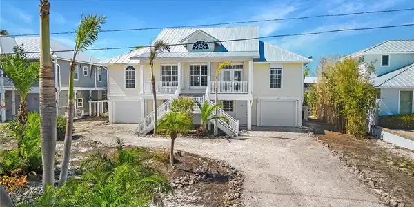 2321 Macadamia