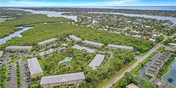 3072 Sandpiper Bay