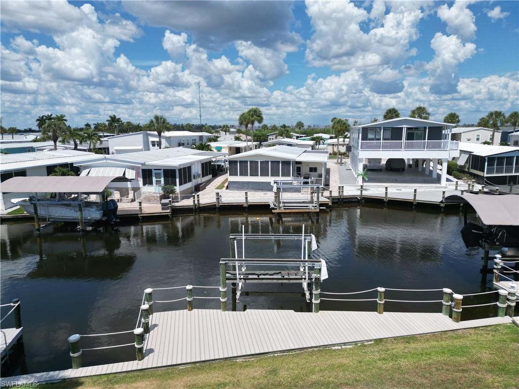Image 2: New dock and boat lift