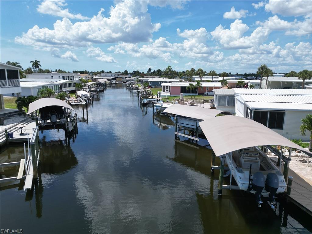 Image 4: Looking North up the canal