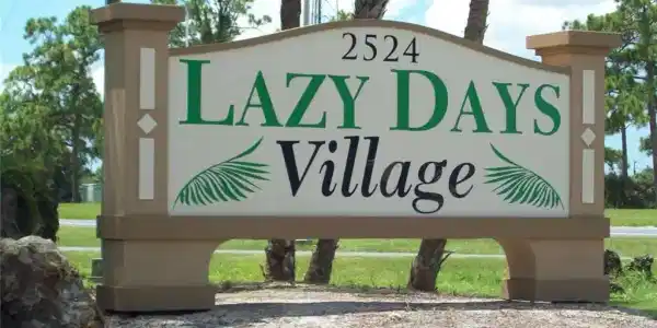 Image 2: Welcome home to Lazy Days - a people-friendly, pet-friendly 55+ community ideally located near shopping, dining, and golf courses!