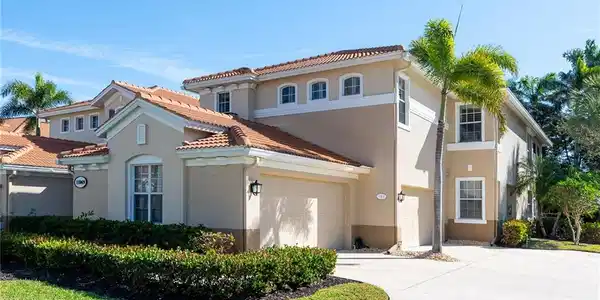 11069 Harbour Yacht CT