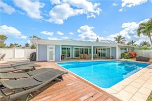 635 Valley W