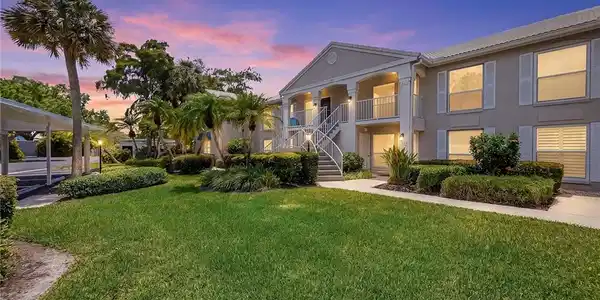 887 Gulf Pavilion DR