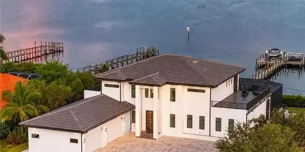 6390 River Club CT