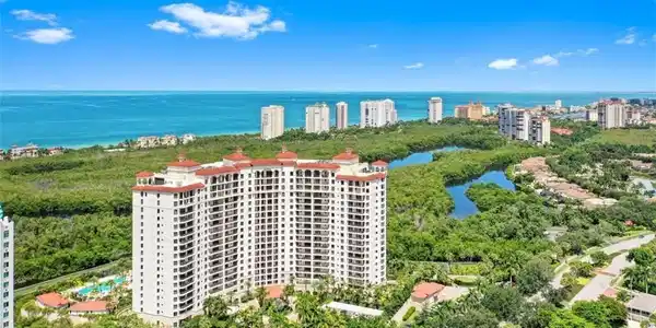 7575 Pelican Bay
