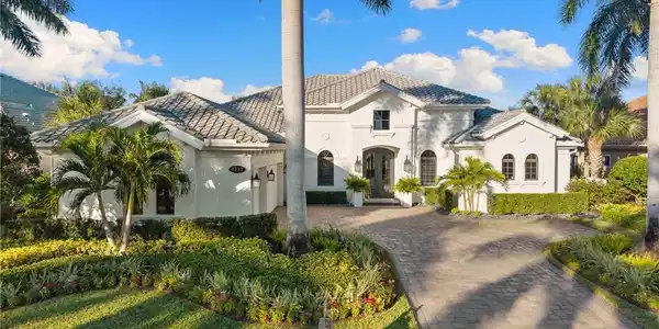 3737 Mahogany Bend DR