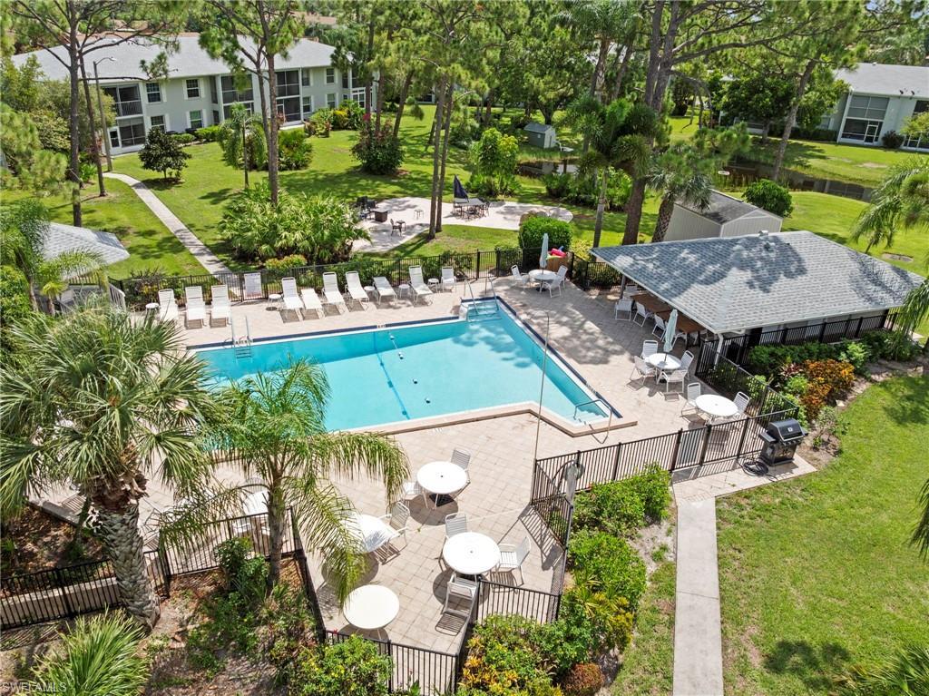 Image 2: Pool