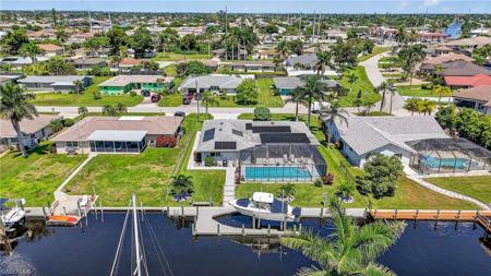 126 SW 49th ST