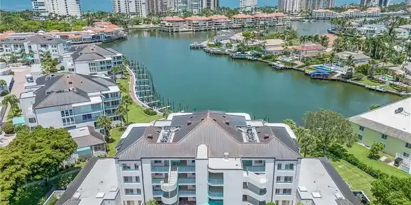 355 Park Shore DR