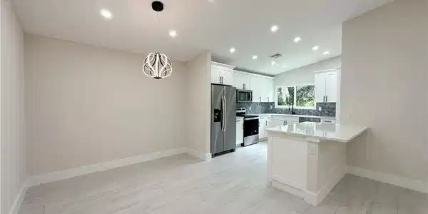 6466 Royal Woods DR