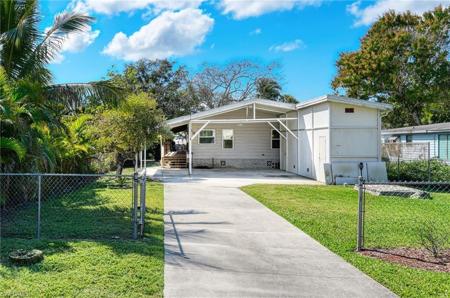 50 Henderson DR