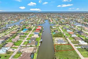 2114 SW 39th TER
