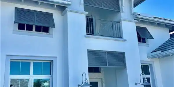 8828 Paradera CT