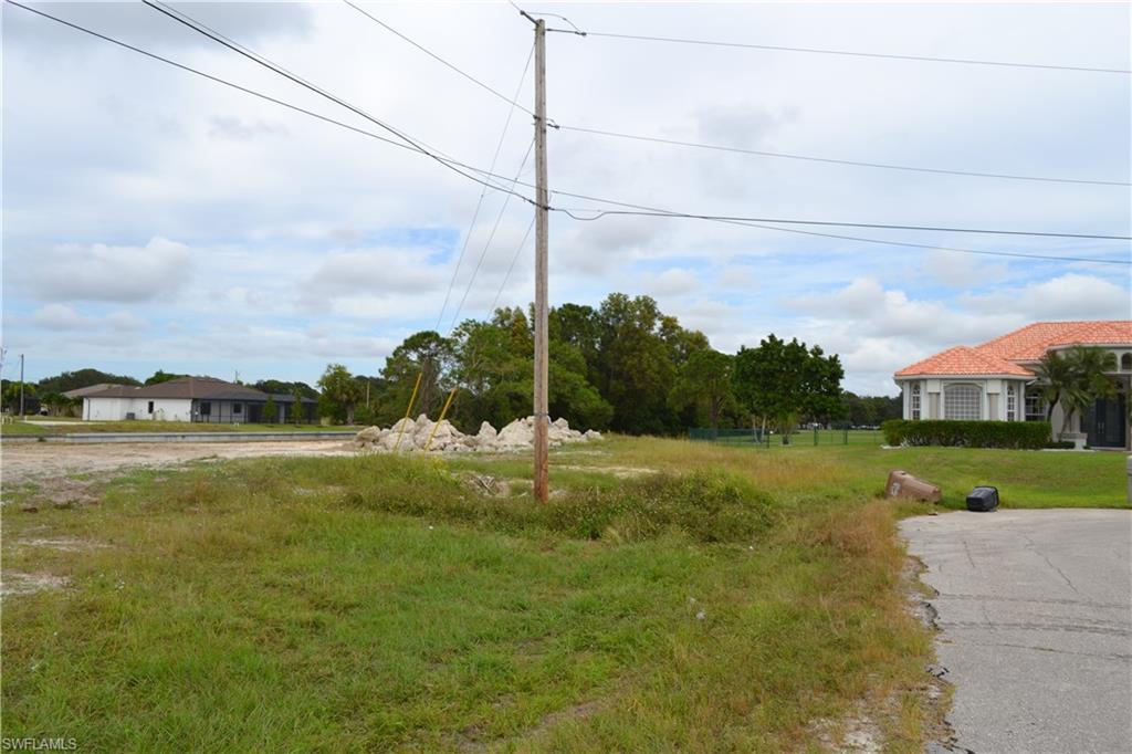 Image 4: View of road