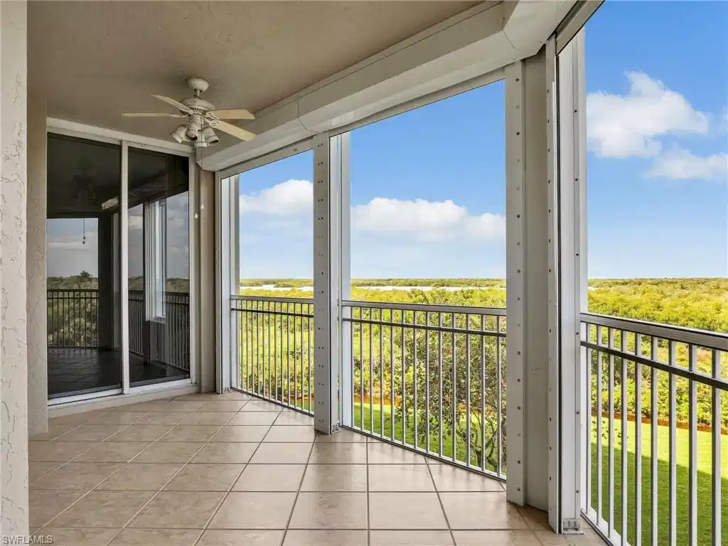 Image 1: Lanai