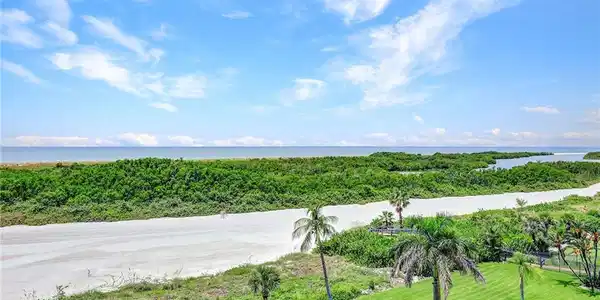 320 Seaview CT