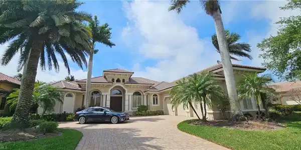 6890 Misty Lake CT